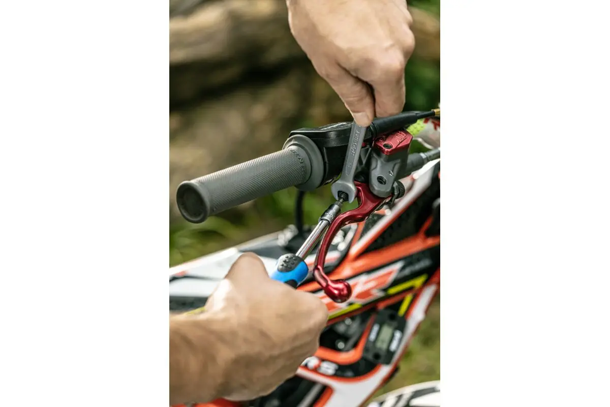 Okretna ručka za nasadne ključeve 1/4", 150 mm